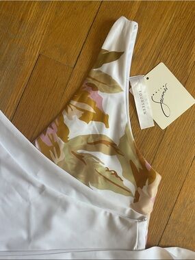 Baiia Reversible Wrapsuit